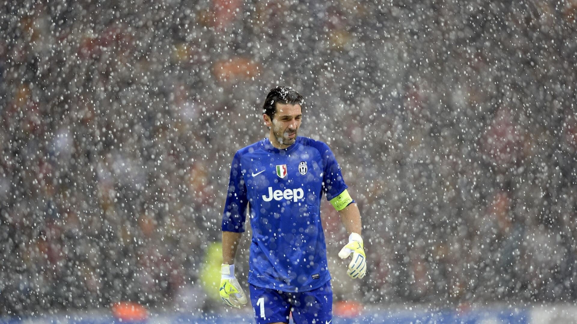 爱游戏电竞同步-星际争霸2“银河争霸”超级线下赛事盛大开启，星际争霸二宣传视频